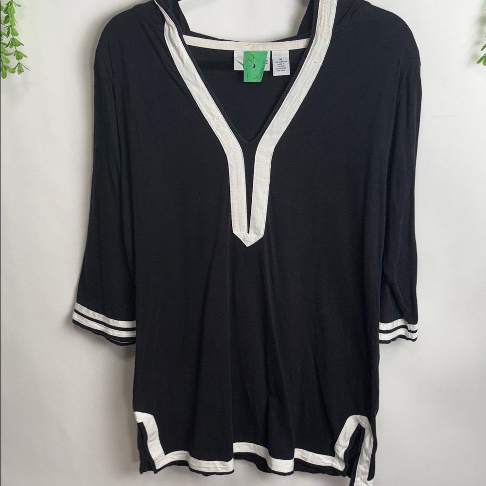 Chic Cotton Black and White Women's Tunic